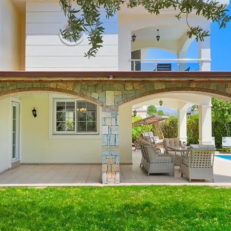 Villa Gul - Private Pool , 10 Min Walk Fethiye