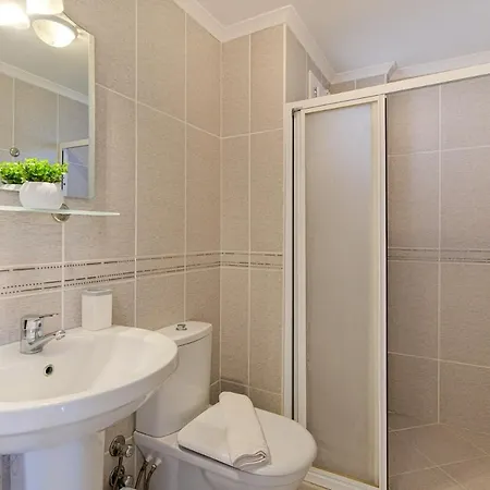 Guel, Βίλα Φετιγιέ