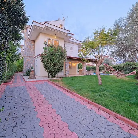 Guel, Βίλα Φετιγιέ