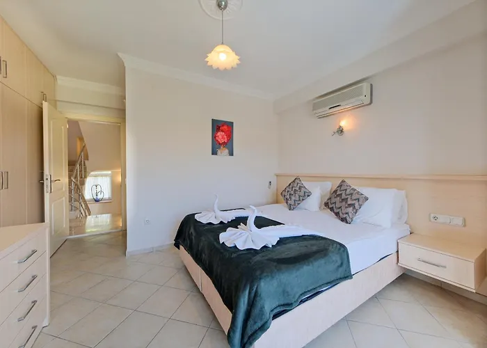 Villa Gul - Private Pool , 10 Min Walk Fethiye