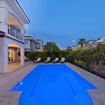 Willa Gul - Private Pool , 10 Min Walk *