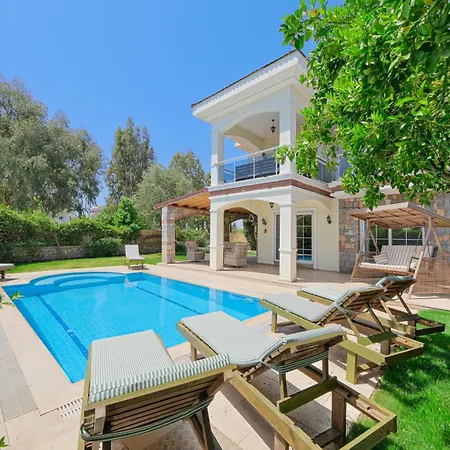 Villa Gul - Private Pool , 10 Min Walk Fethiye