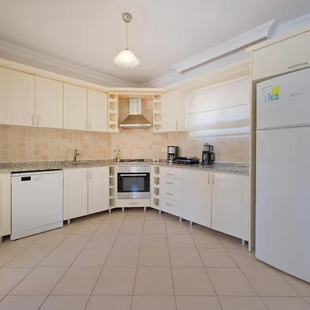 Gul - Private Pool , 10 Min Walk Villa Fethiye