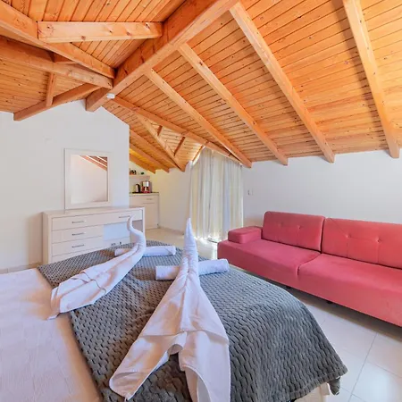 Gul - Private Pool , 10 Min Walk *