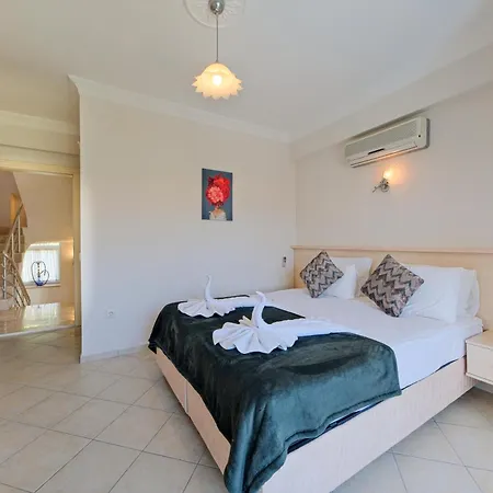 Villa Gul - Private Pool , 10 Min Walk Fethiye