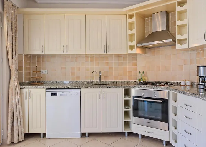 Gul - Private Pool , 10 Min Walk Fethiye